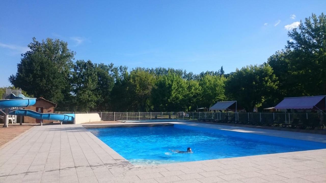 Camping Paradis Le Rocher De La Granelle Льо Бюг Екстериор снимка