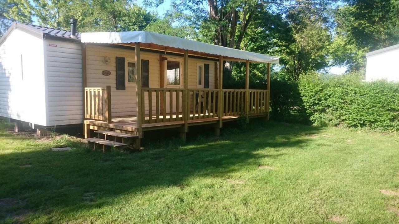 Camping Paradis Le Rocher De La Granelle Льо Бюг Екстериор снимка
